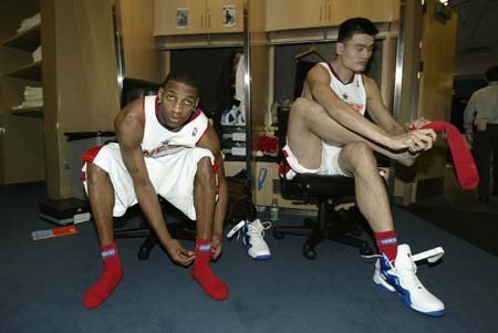 为什么球员在达成纪录后的沉默远比狂欢更能赢得对手的尊重