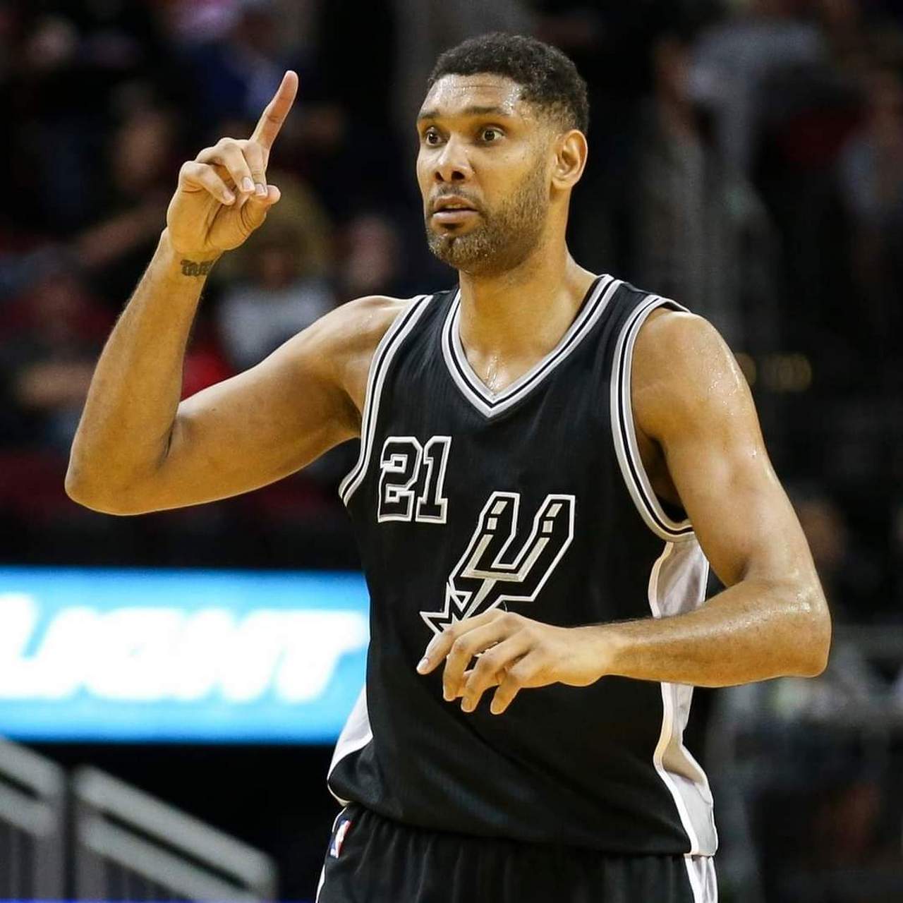 米兰主教练阿莱格里接受采访时表示：我期待冬季窗口的到来，我们会做合适的补强