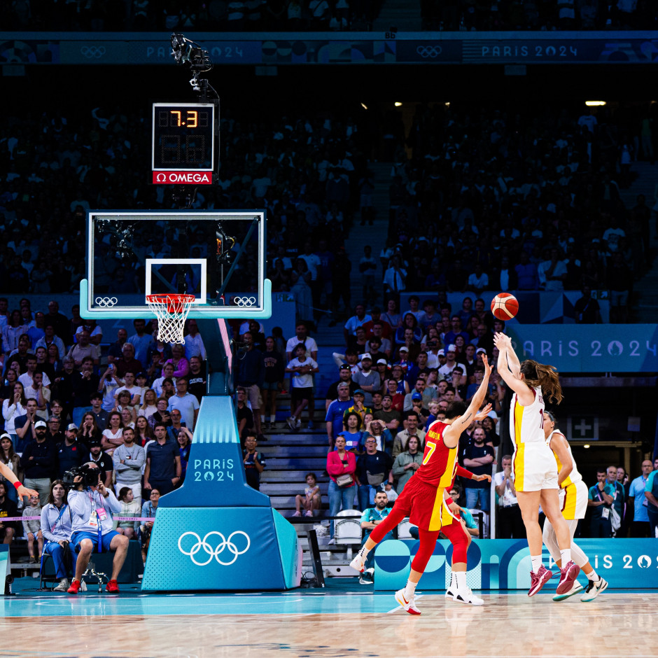 NBA裁判官宣认错：科尔被逐竟因致命误判！