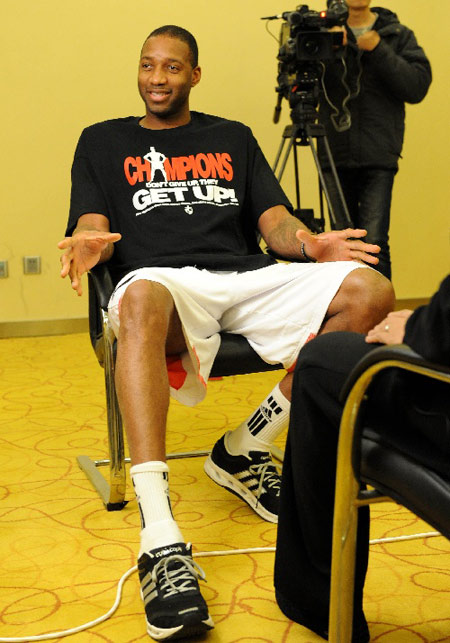 纽约洋基宣布与新秀外野手斯宾塞·琼斯签下长期培养协议，禁止其在 2026 赛季被交易