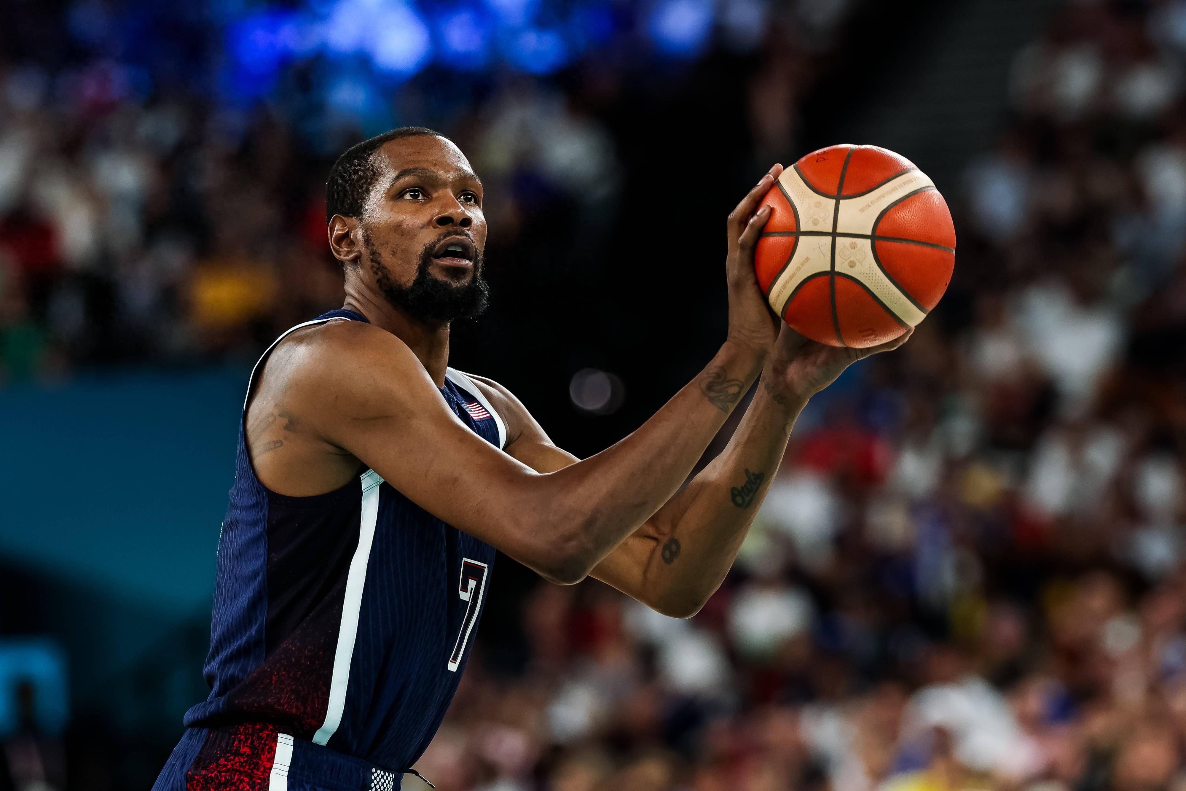 恩佐·马雷斯卡入选曼联名单，将接替鲁本·阿莫里姆 来源：utdreport